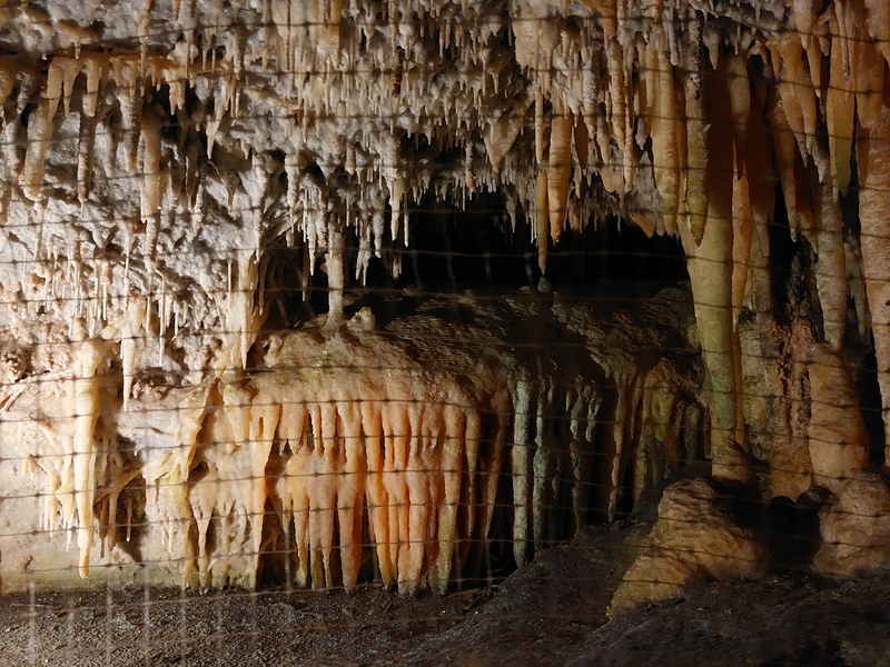 Exploring the Castellana Caves 1