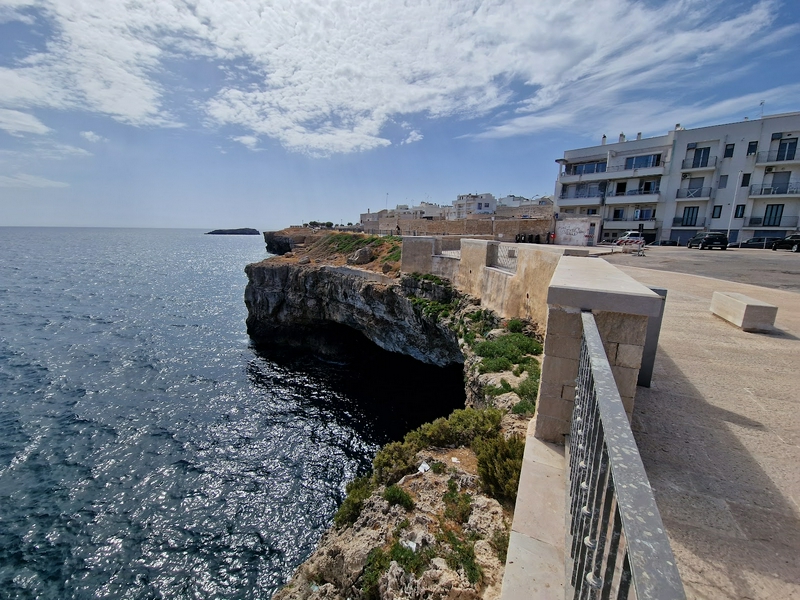 Discover the Polignano a Mare seafront 1