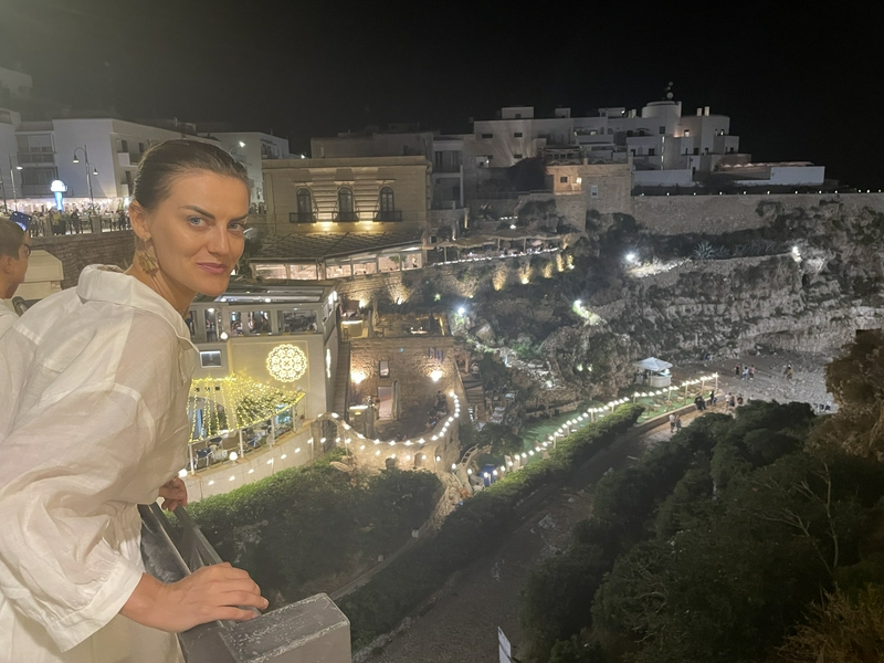 Polignano a Mare, in the blue painted blue 4