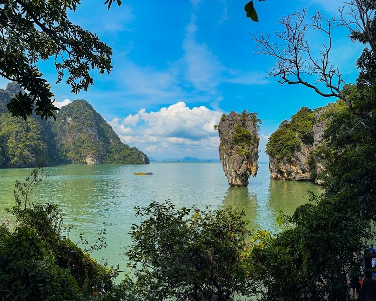 White sand beaches and turquoise waters in Phuket, Thailand.