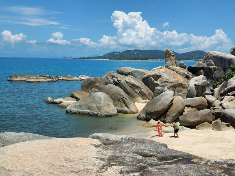Grandfather and Grandmother Rocks (Hin Ta Hin Yai) 4