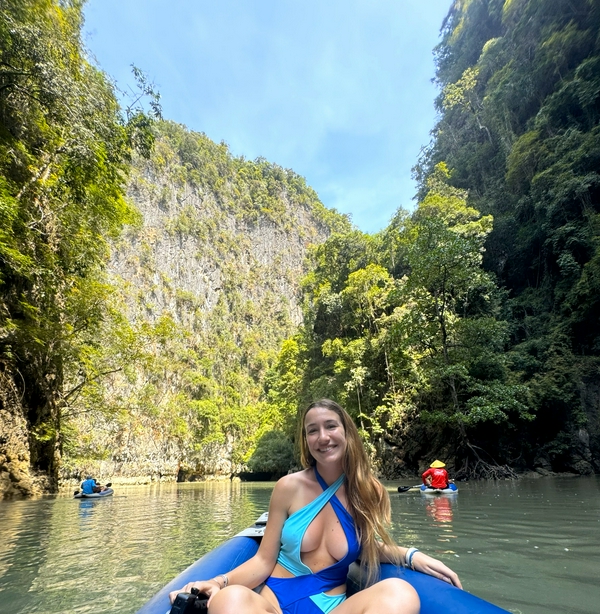 James Bond island  3