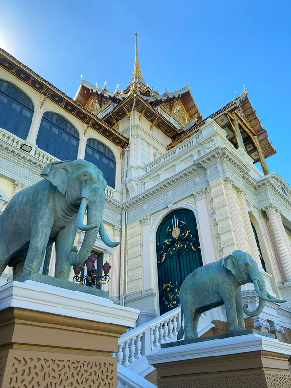 The Grand Palace and Thai dance 1