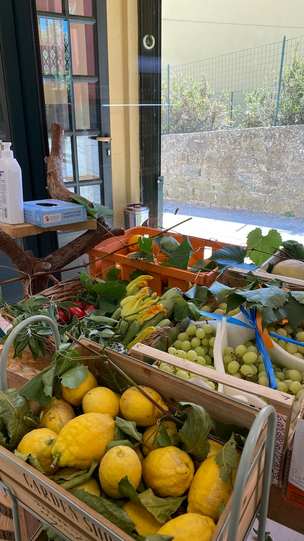 4B Ice Cream Shop Pizzeria 3