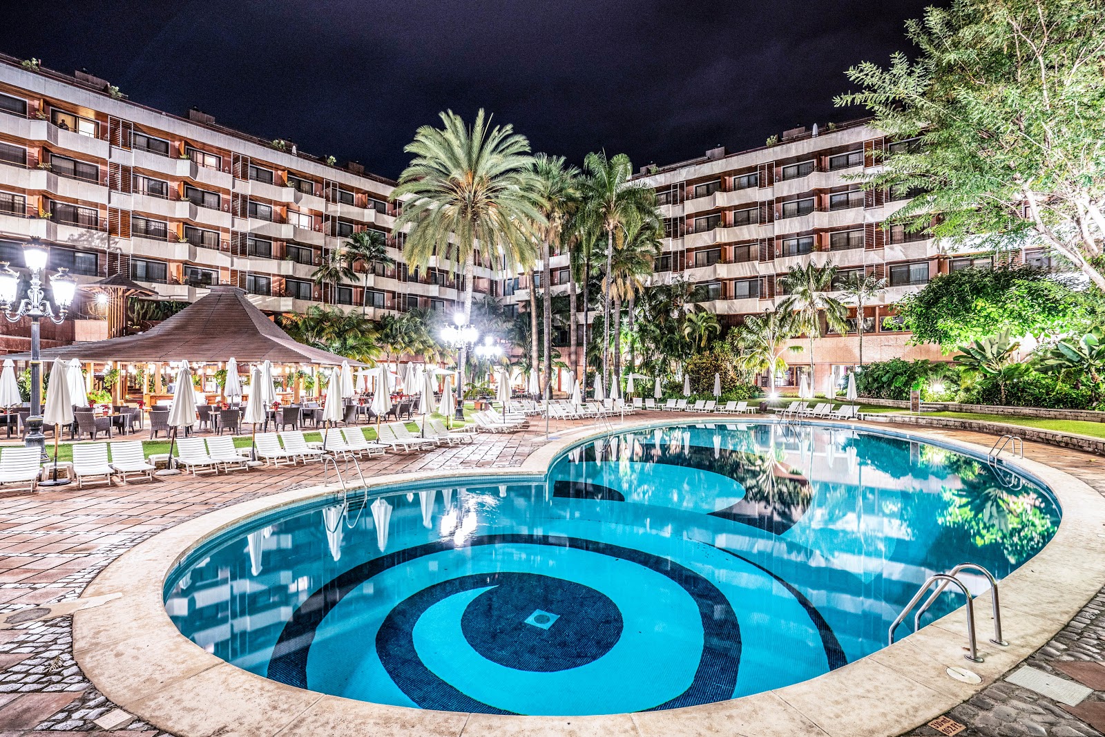 Hotel Botanico & The Oriental Spa Garden hero