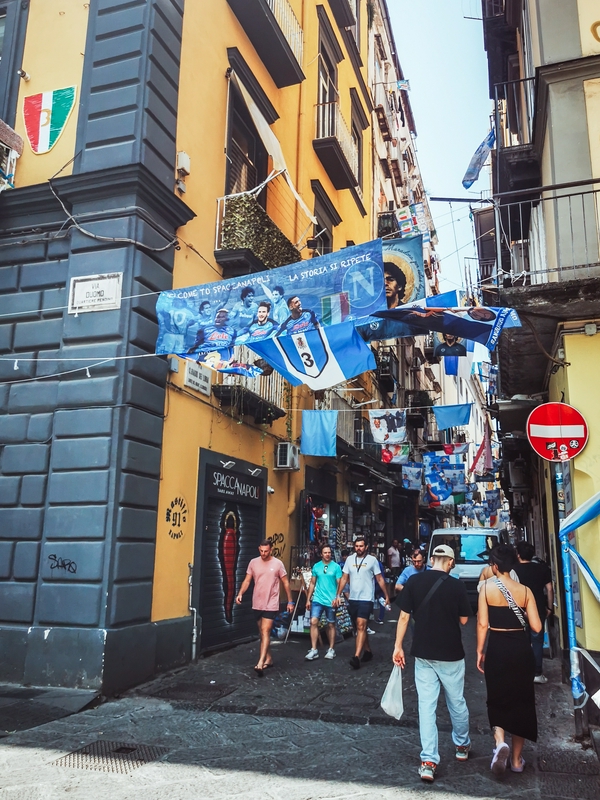 from Spaccanapoli to Forcella 4