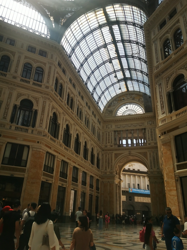Galleria Umberto I 2