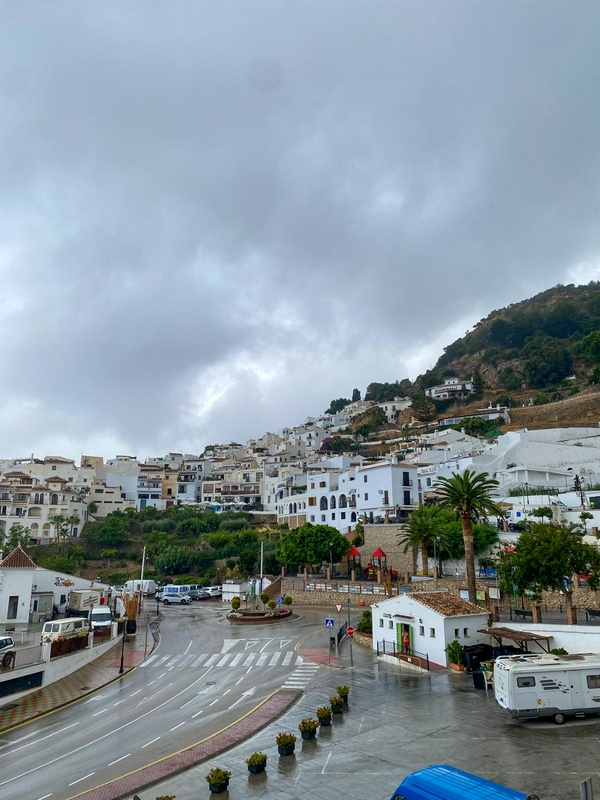Frigiliana: between clouds and flowers 1