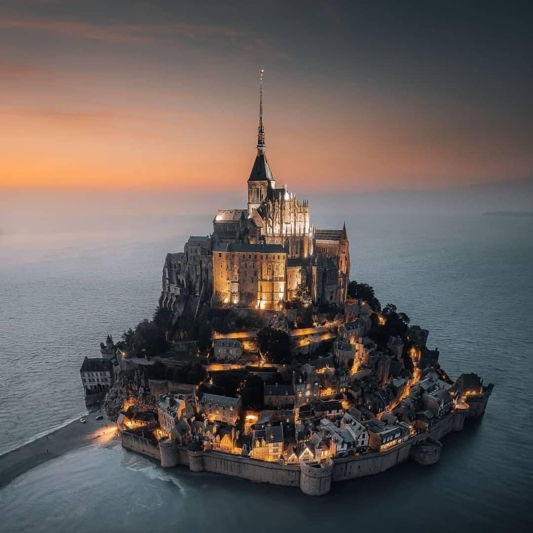 Mont Saint-Michel hero
