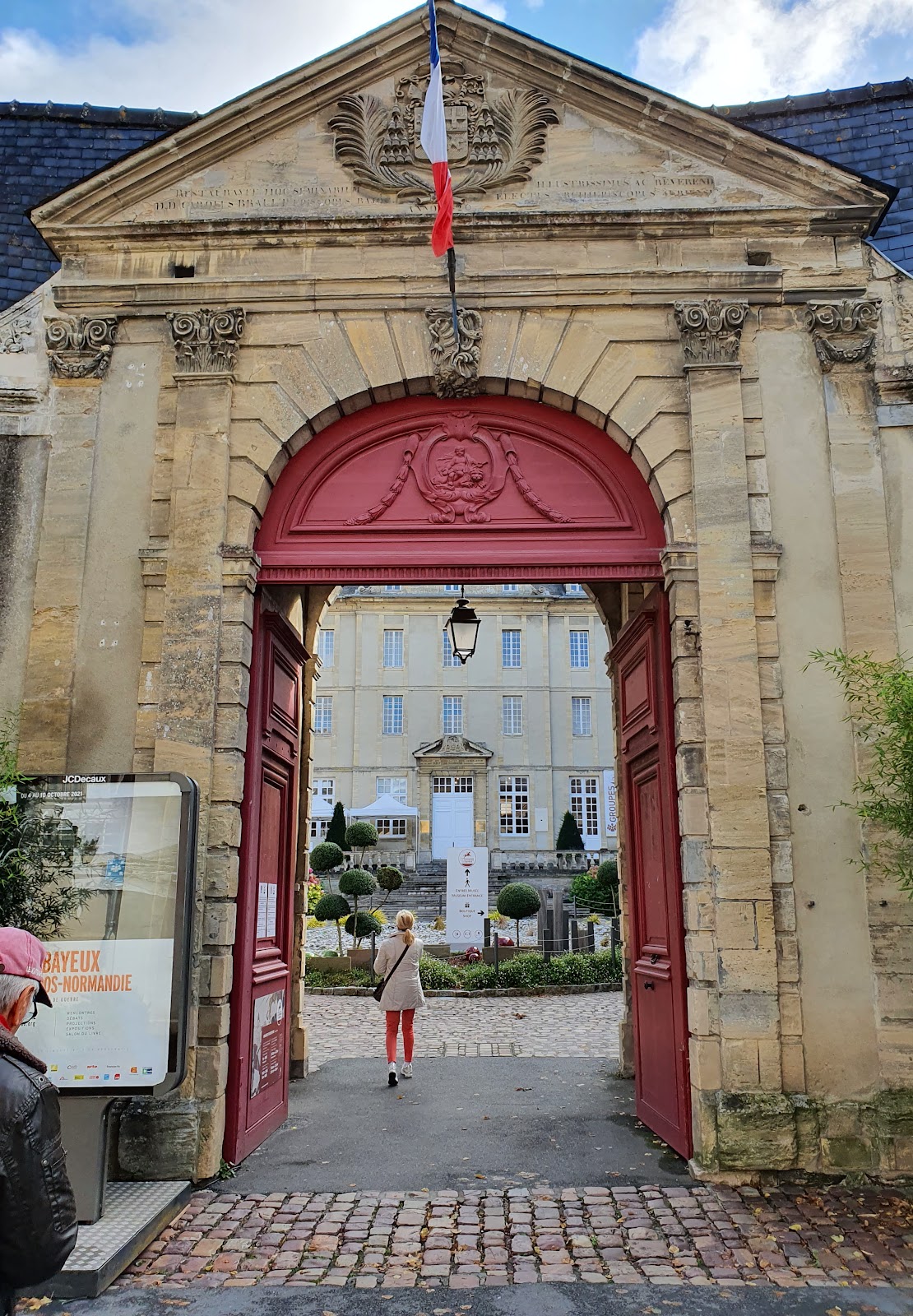 Bayeux Tapestry Museum 4