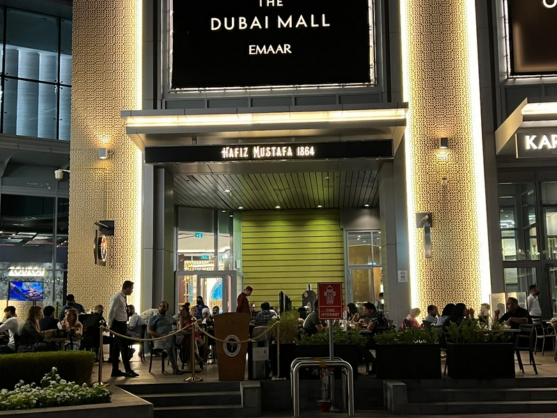 Shopping at the Dubai Mall hero