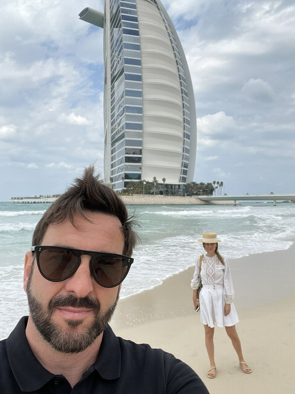 Brunch facing the Burj al-Arab 1