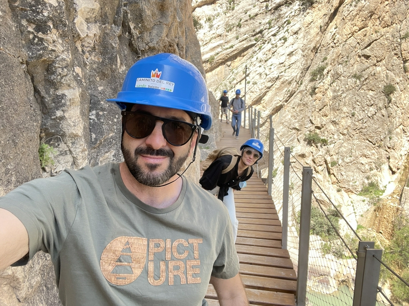 Group hiking on easy trails at Caminito del Rey.