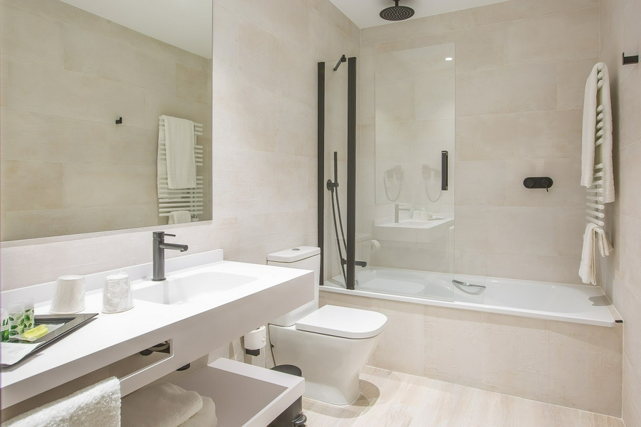 HOTEL BRO - ADULTS ONLY 3