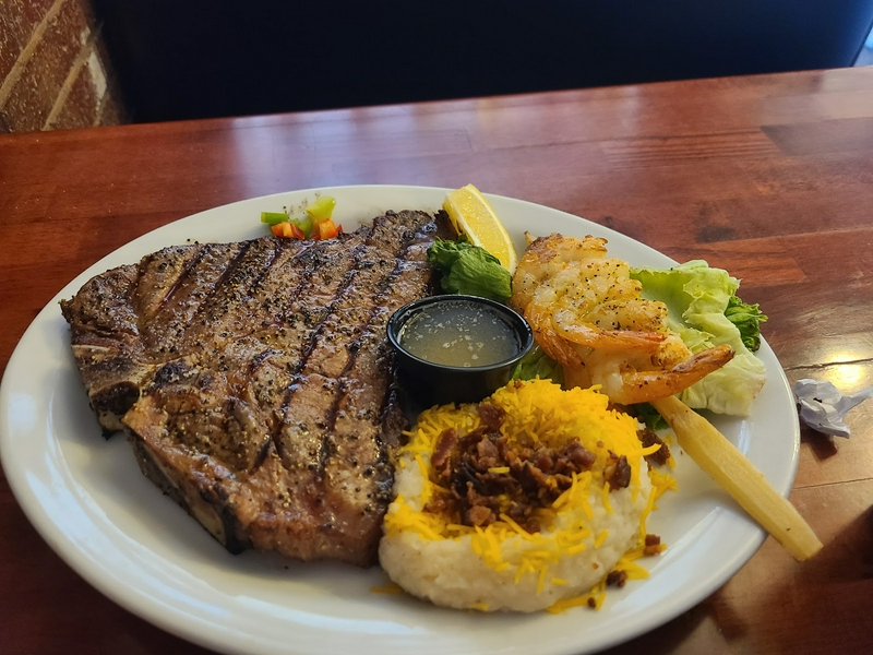 Ale's Steakhouse & Bar 3